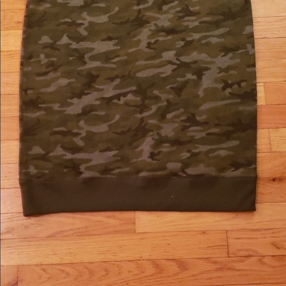 The Gap Cam Sweatshirt Dress - Picture 6 of 6